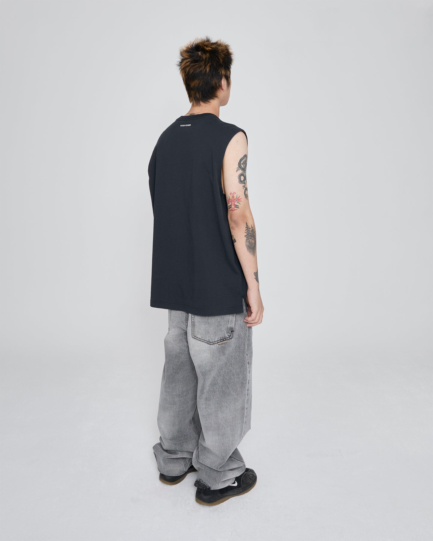 Y.E.S Title Sleeveless