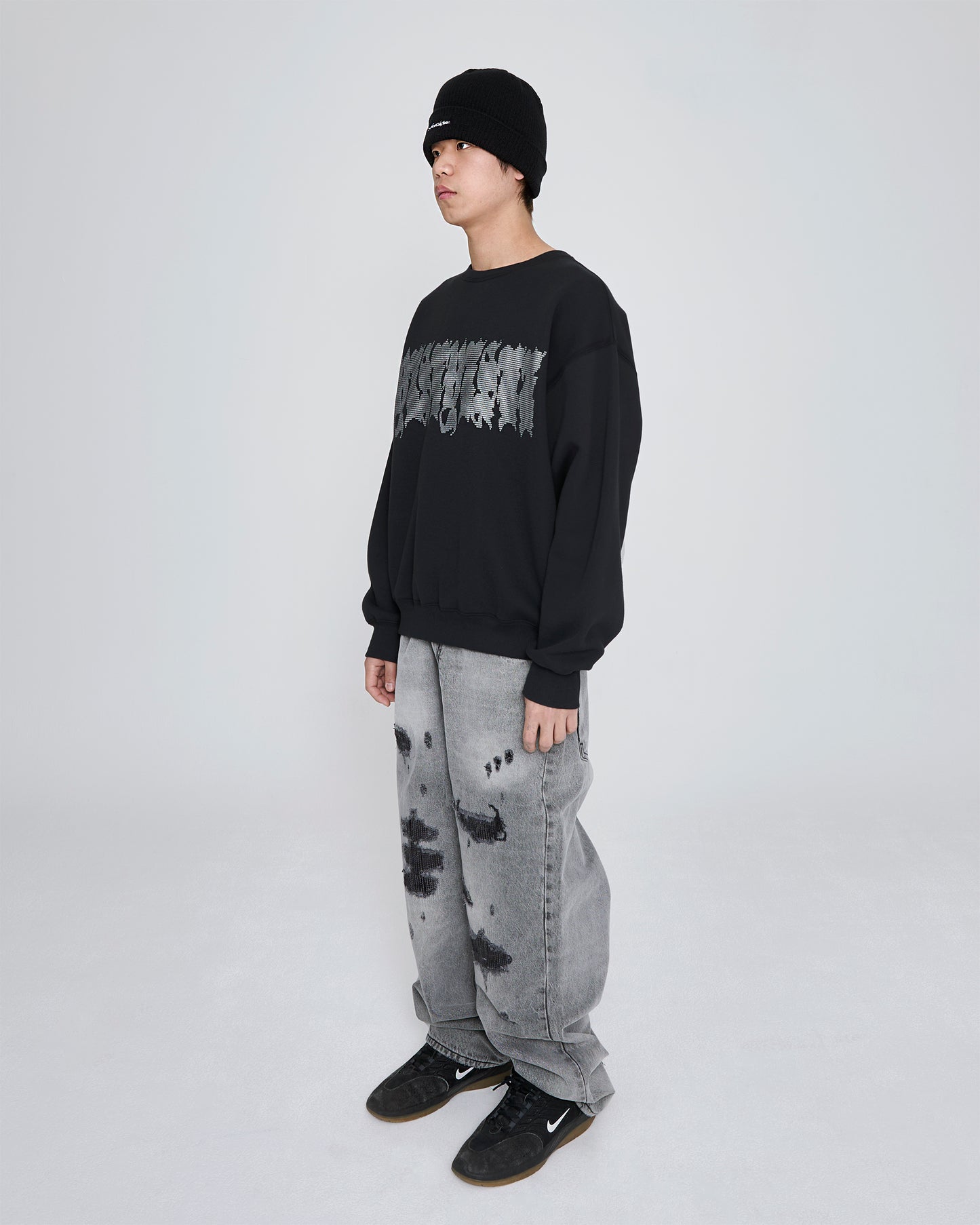 Y.E.S Typo Sweatshirt