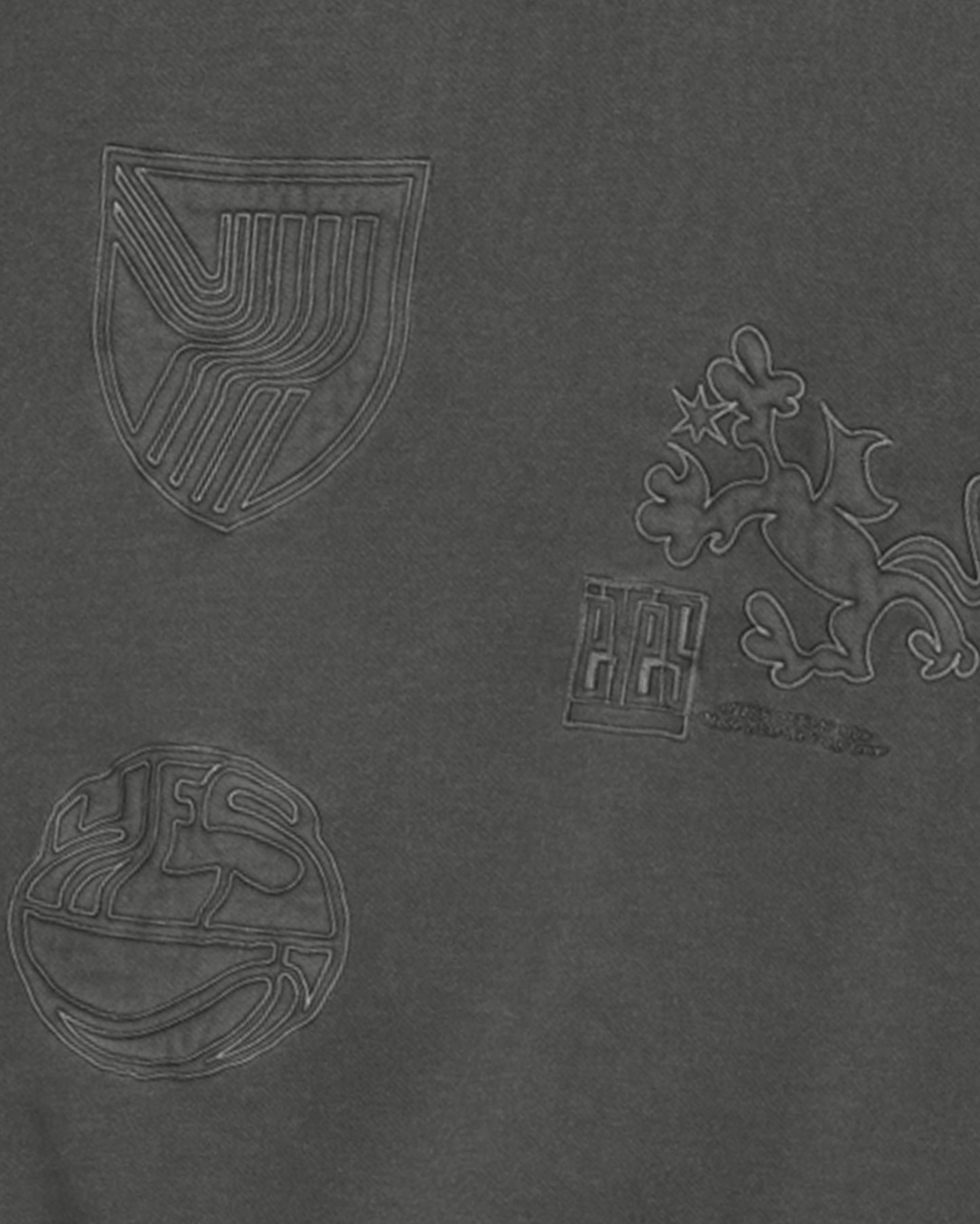 Y.E.S Pigment Embroidery Sweatshirt