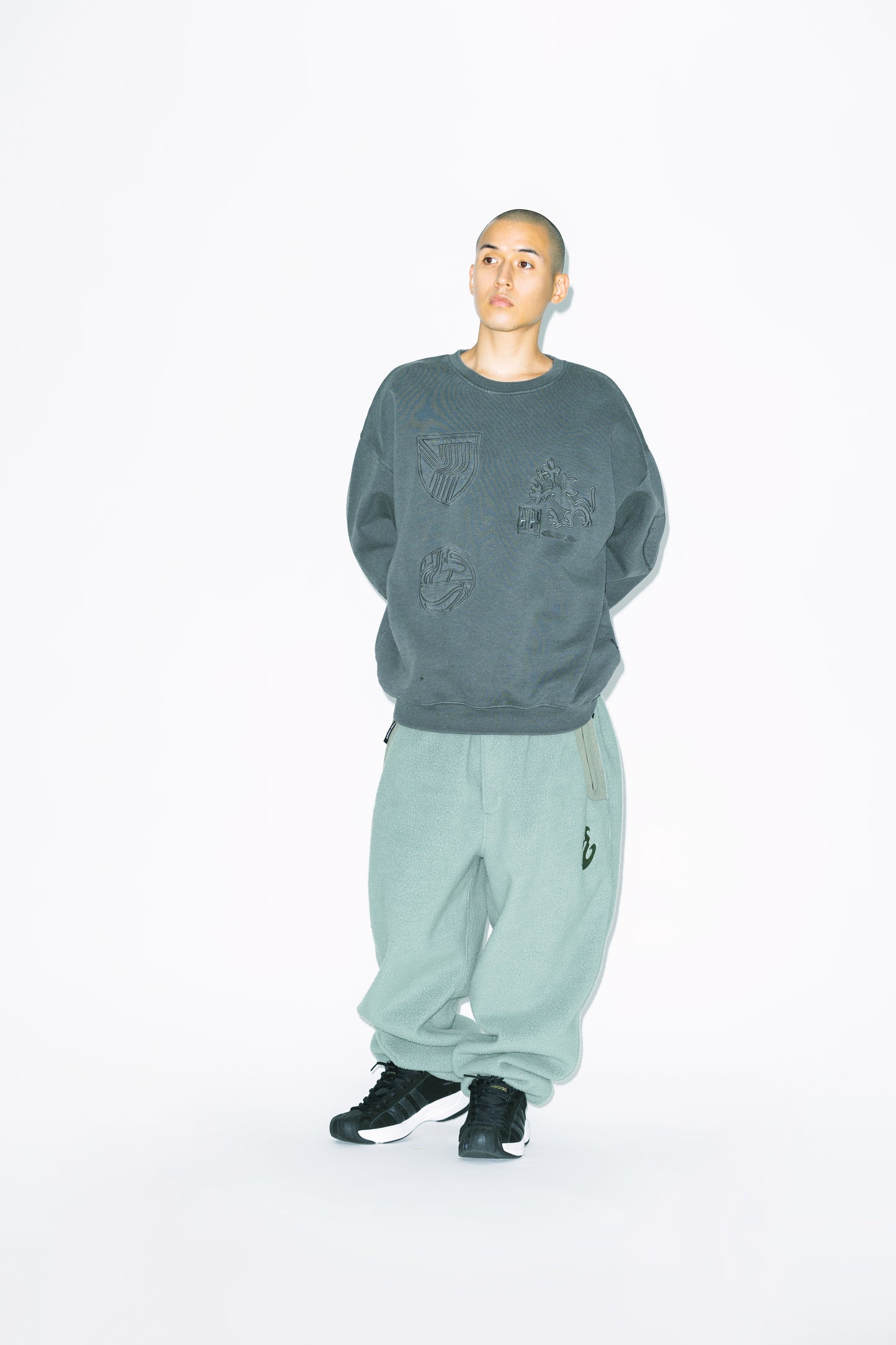 Y.E.S Pigment Embroidery Sweatshirt