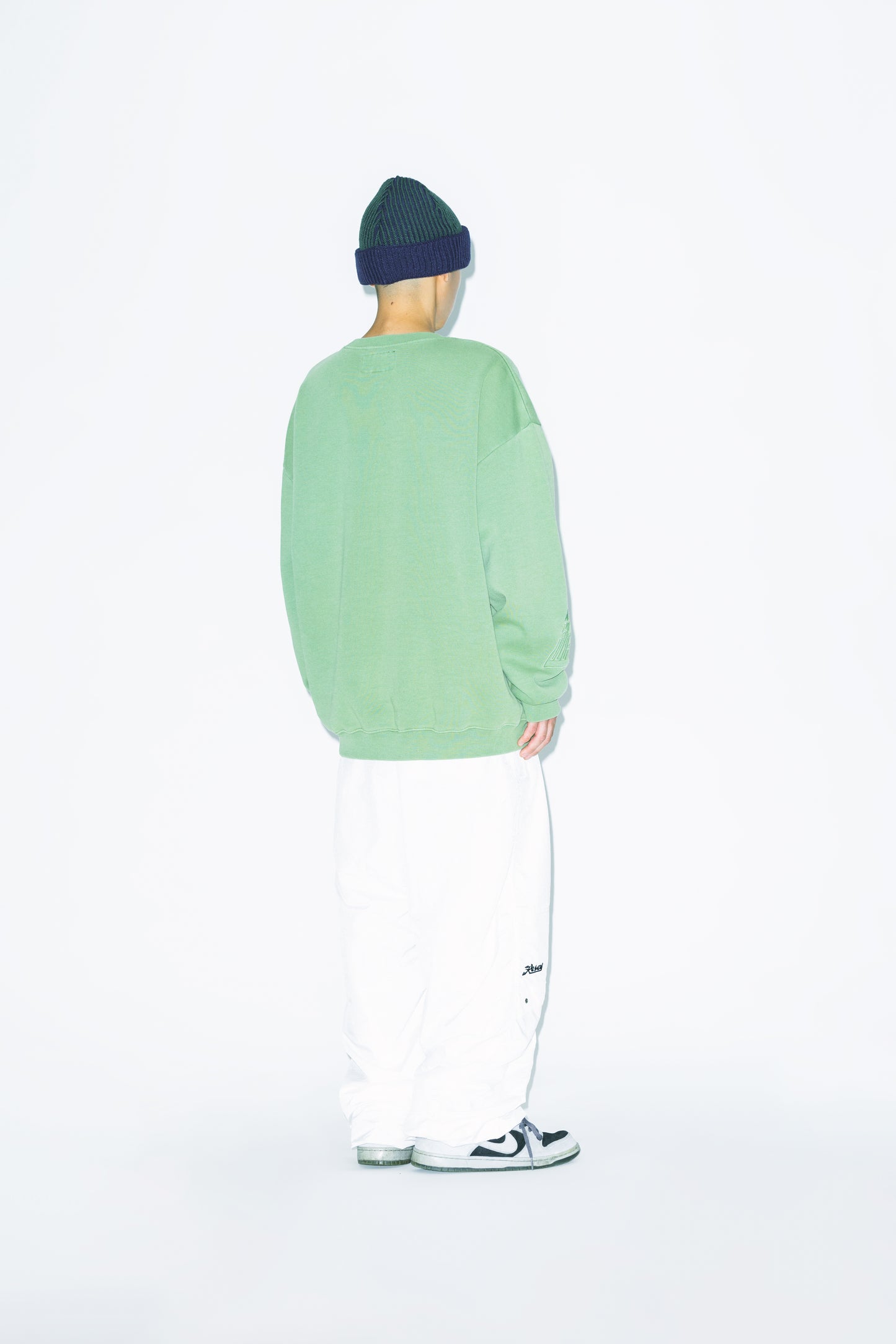 Y.E.S Pigment Embroidery Sweatshirt