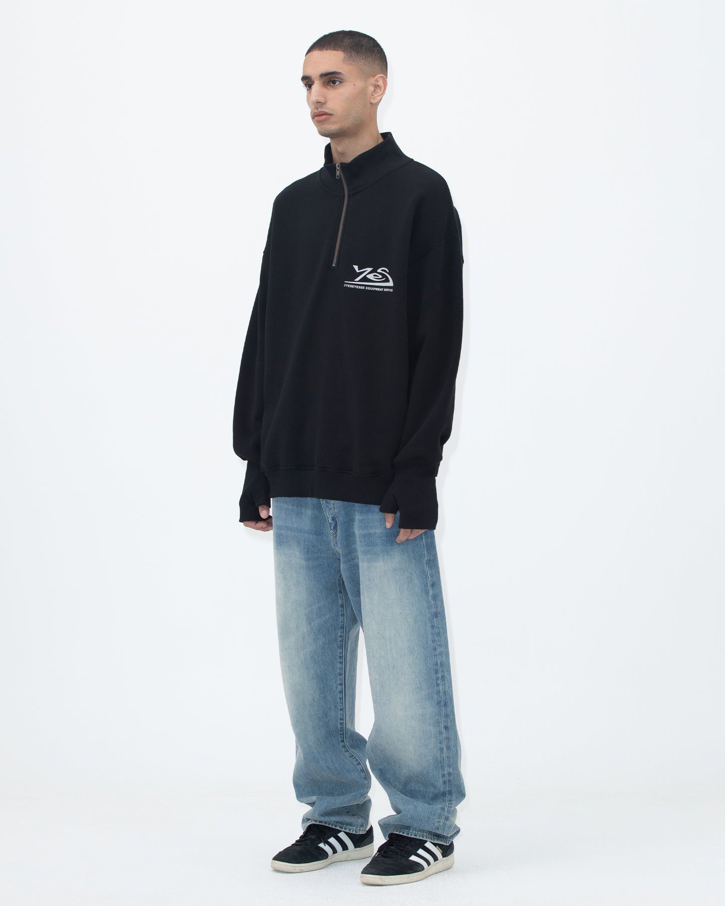 Y.E.S Thumb Hole Half Zip