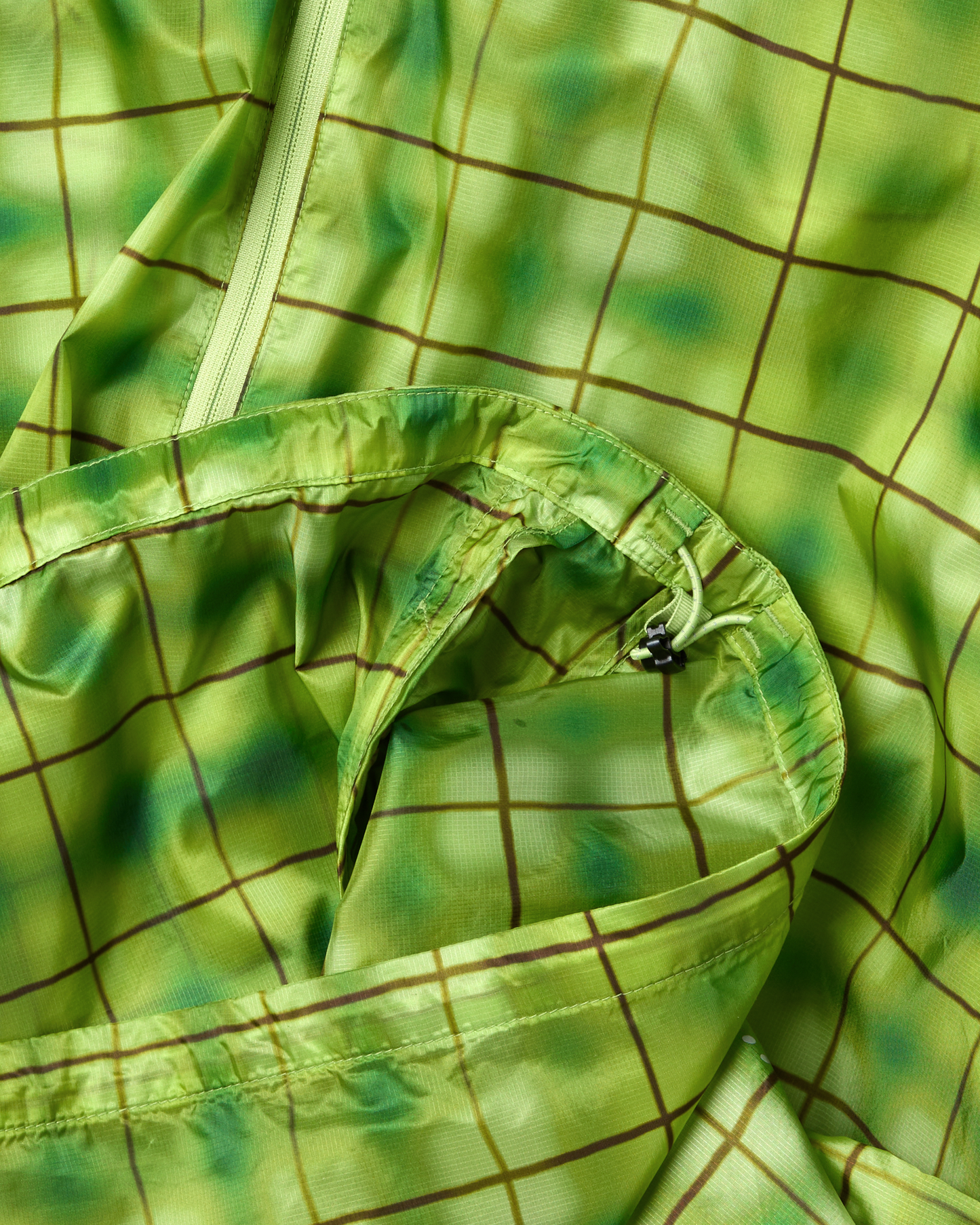 Breeze Windbreaker