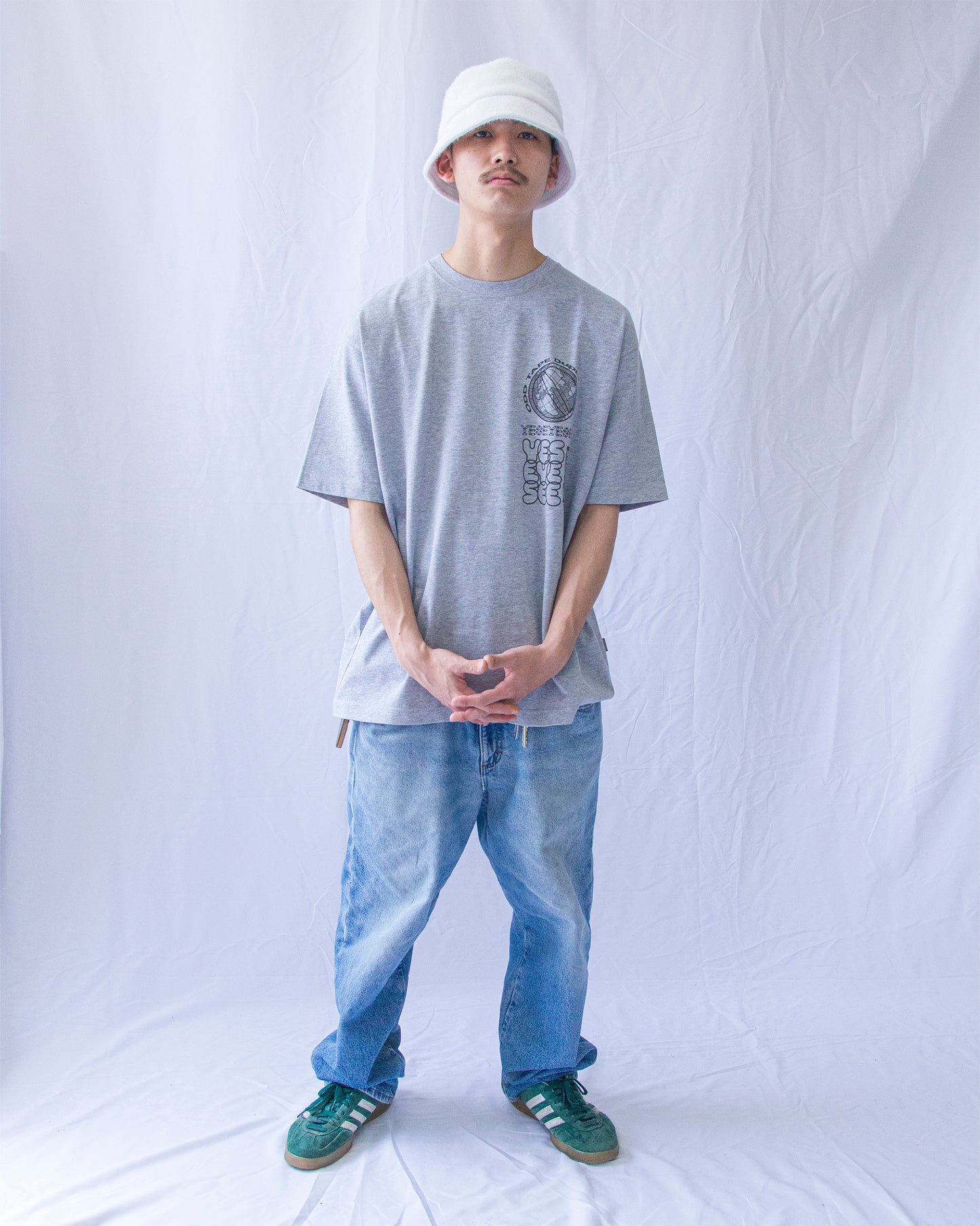 ODD TAPE Globe Tee