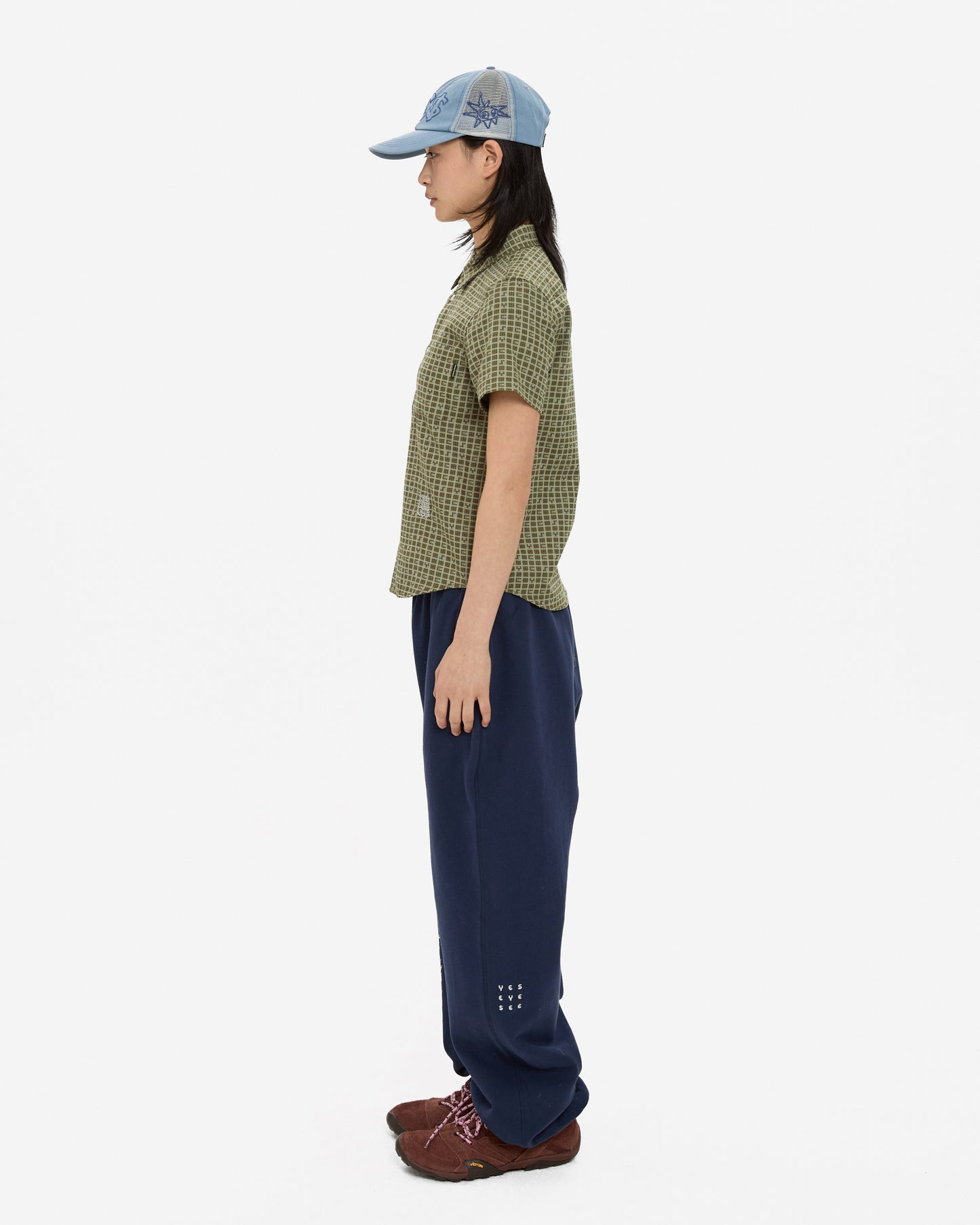 Y.E.S Font Plaid Half Shirt