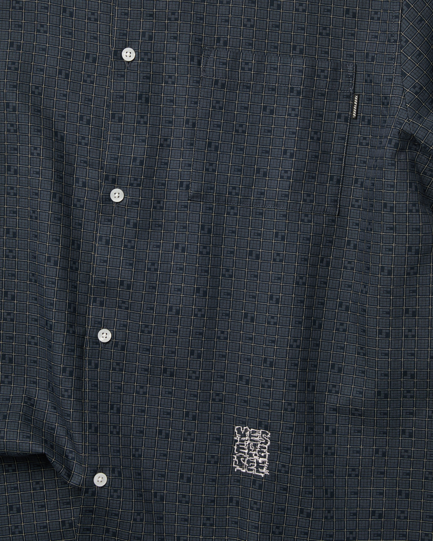 Y.E.S Font Plaid Half Shirt
