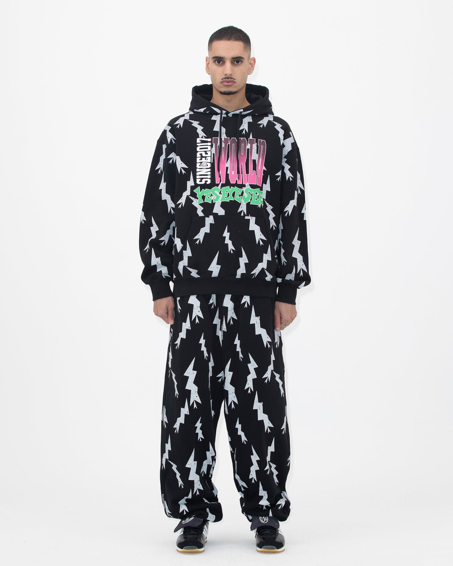 SN World Sweat Pants