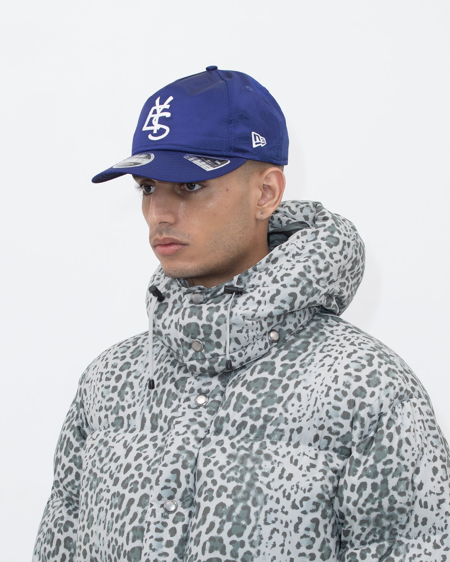 RC950 AF Satin Y.E.S Logo